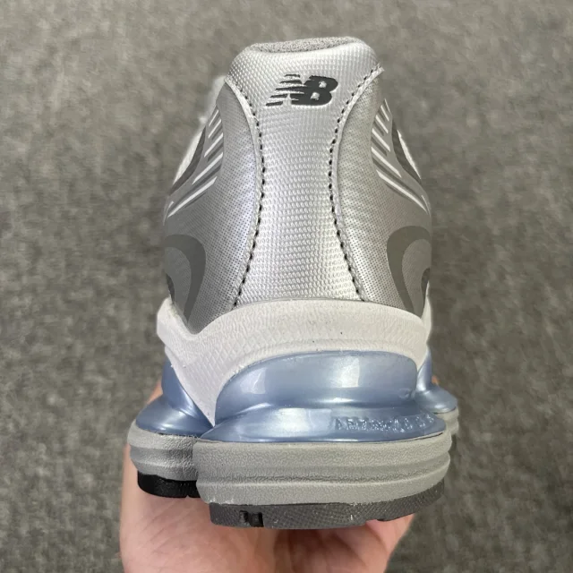 New Balance Sneakers U2000 product detail image 34
