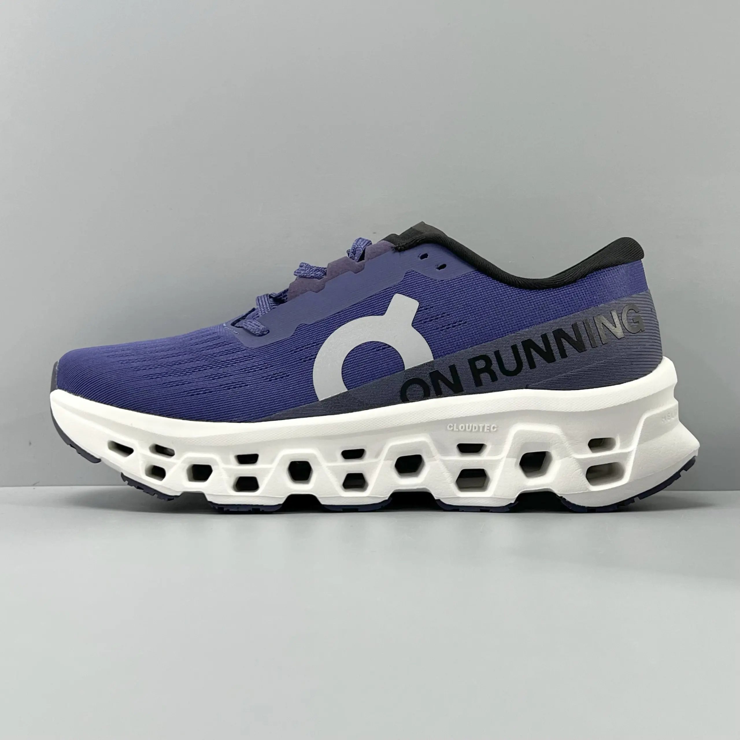 On Sneakers Cloudmonster 3 — *004