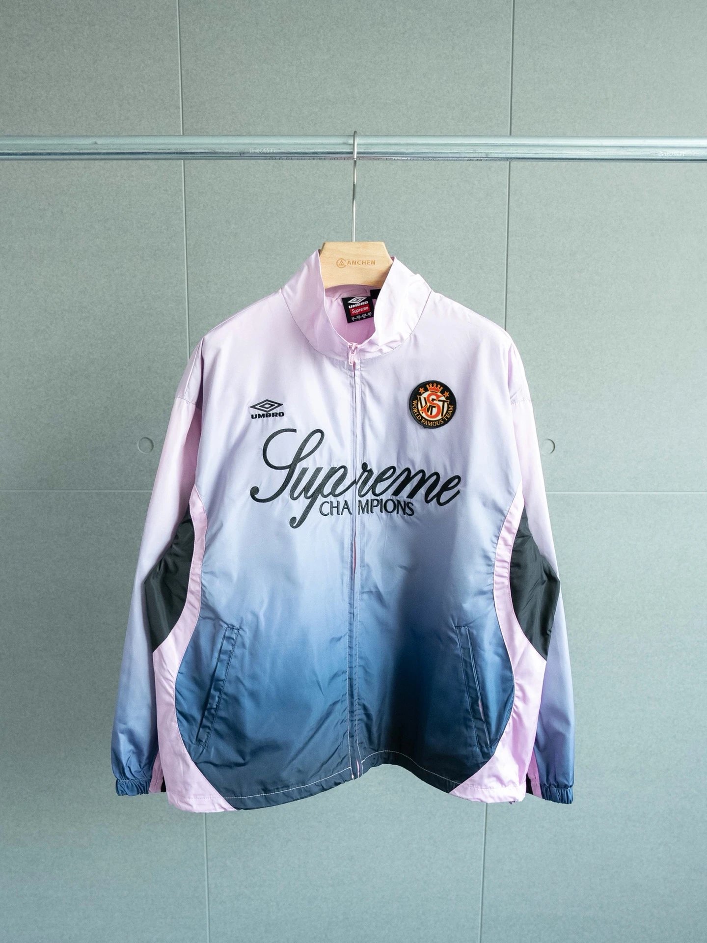 Umbro Jackets Supreme Champions gradient color-block zip track jacket — *002