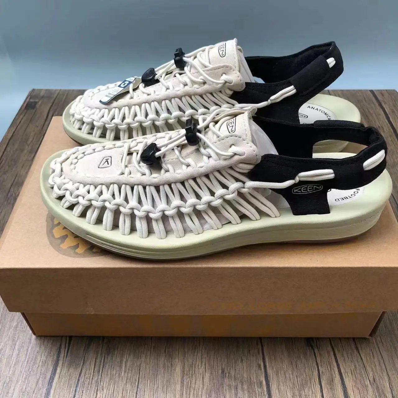 KEEN Sandals UNEEK cord-woven — 17