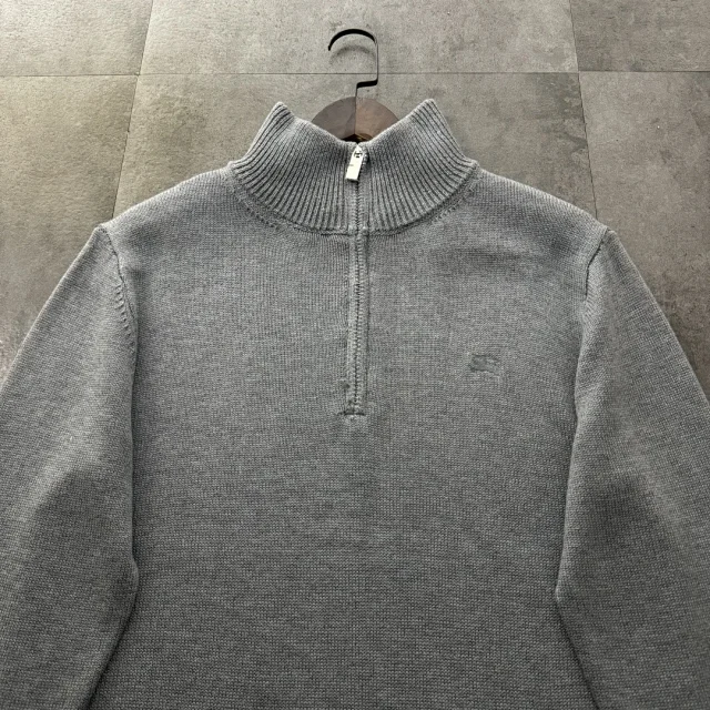 Burberry Knitwear Equestrian Knight stand-collar half-zip sweater product detail image 13