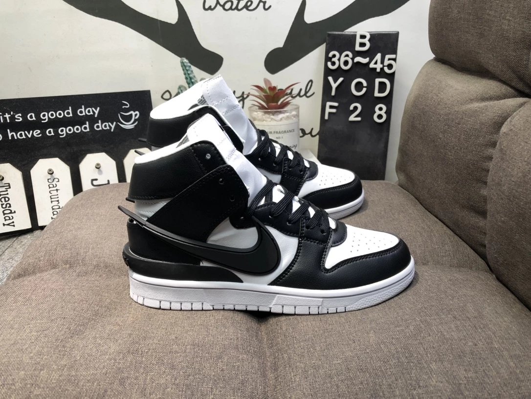 Nike Sneakers Dunk High x Ambush — Black and white