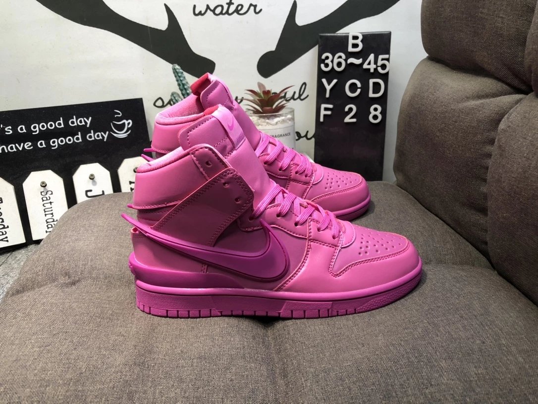 Nike Sneakers Dunk High x Ambush — rose