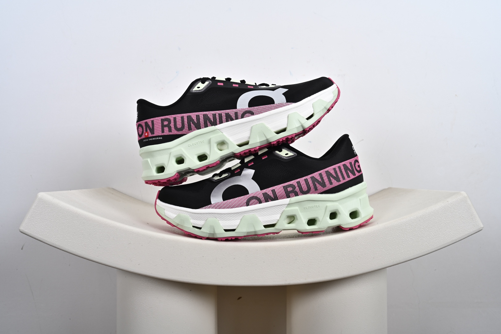 On Sneakers Cloudmonster Hyper image 5