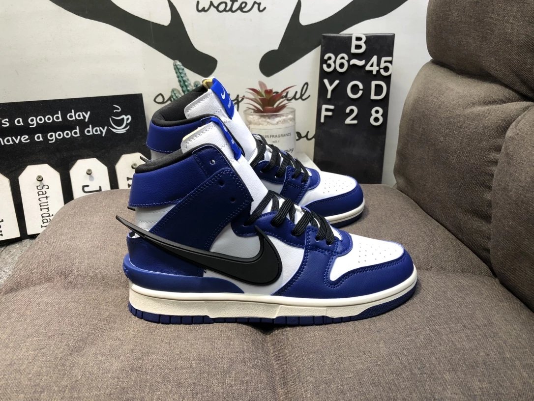 Nike Sneakers Dunk High x Ambush — Blue and white
