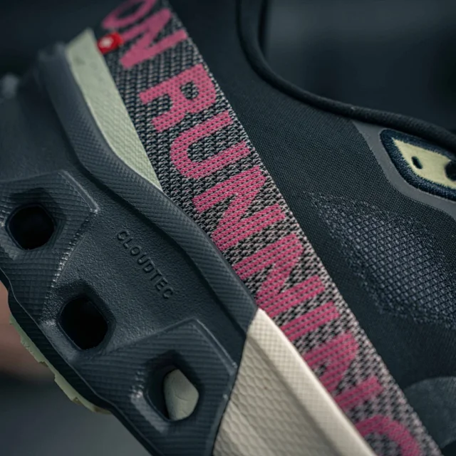 On Sneakers Cloudmonster Hyper product detail image 14