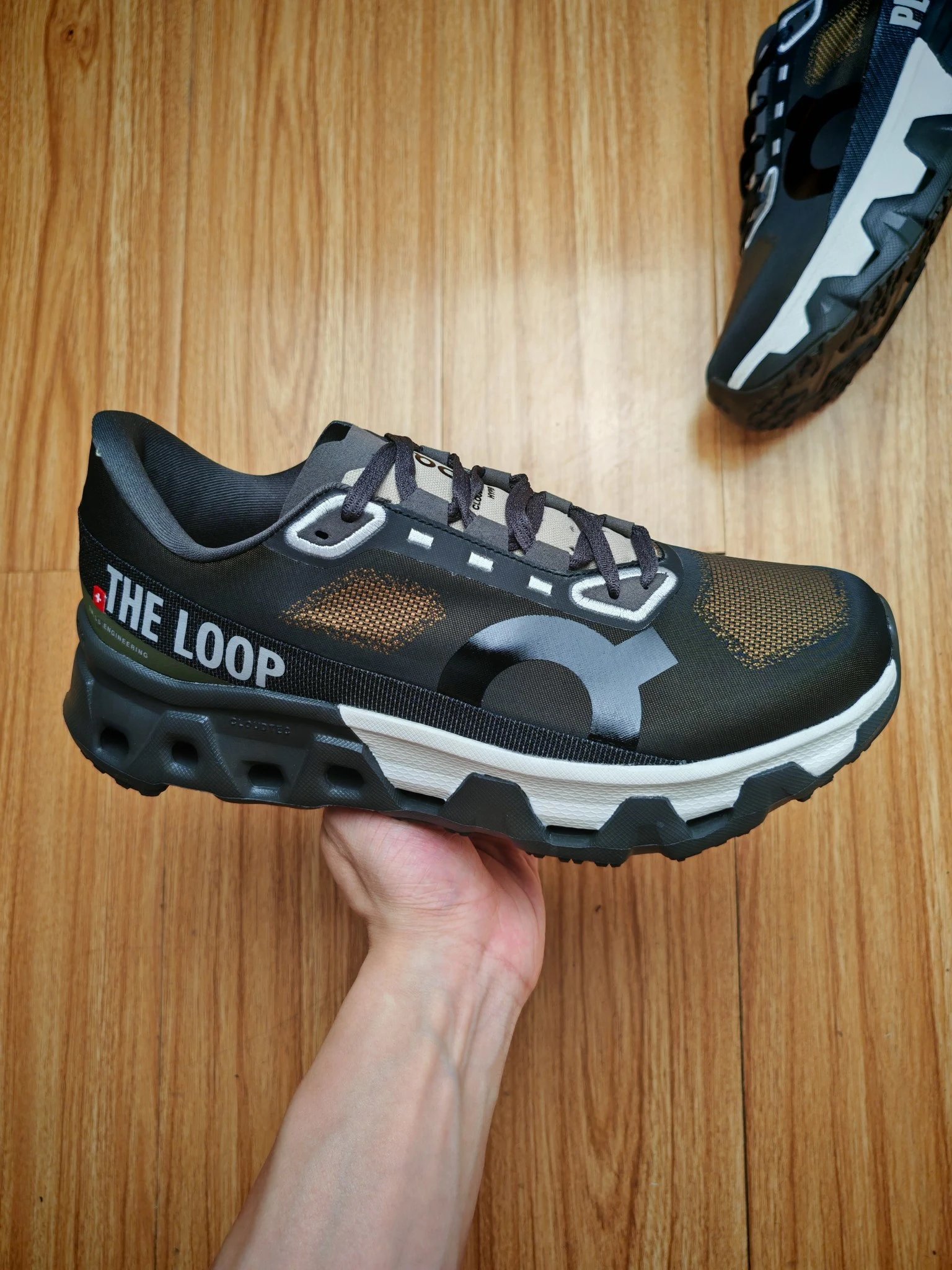 On Sneakers Cloudmonster Hyper — 8