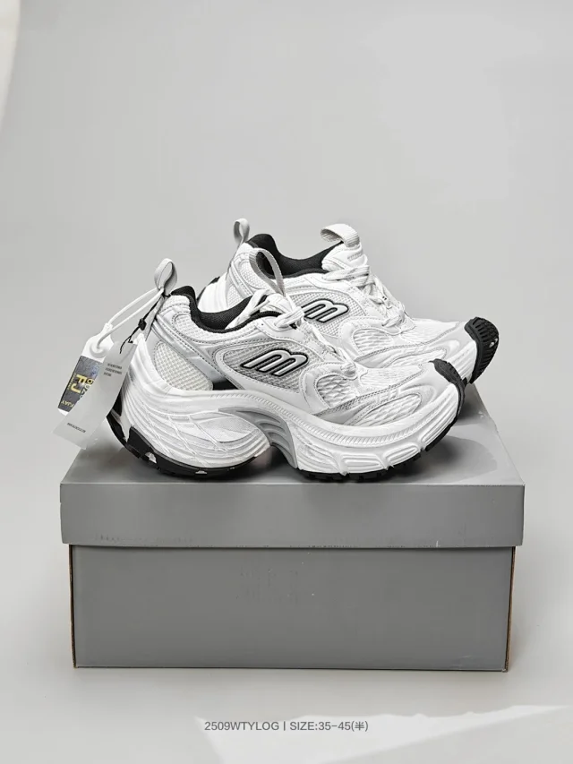 Balenciaga Sneakers 10XL lace-up platform product detail image 3