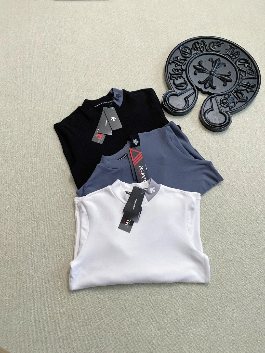 Descente T-Shirts Long-Sleeve Mock-Neck T-Shirt image 8