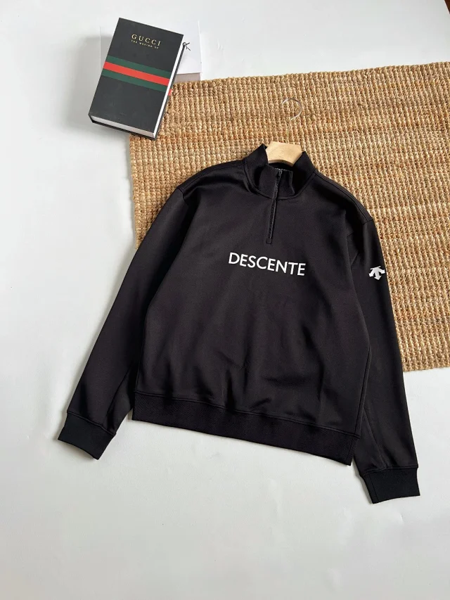 Descente Hoodies & Sweatshirts Quarter-Zip Logo Sweatshirt product detail image 2
