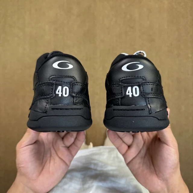 Balenciaga Sneakers Hamptons product detail image 15