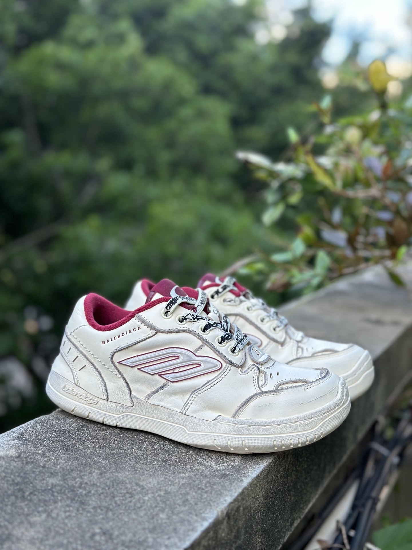 Balenciaga Sneakers Hamptons — 1