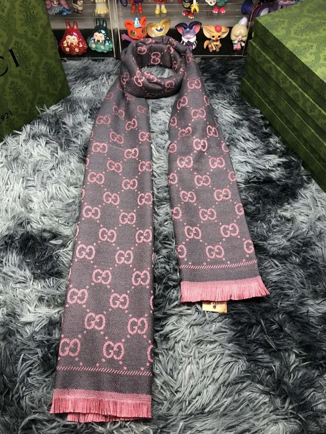 Gucci Scarves GG monogram fringed scarf product detail image 5