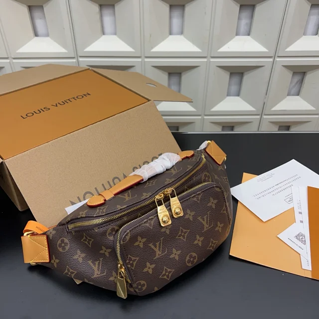 Louis Vuitton Crossbody Bags Monogram Zip Belt Bag product detail image 20