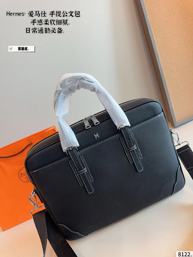 Hermès Crossbody Bags Leather zip-top bag with flap pocket product detail image 2