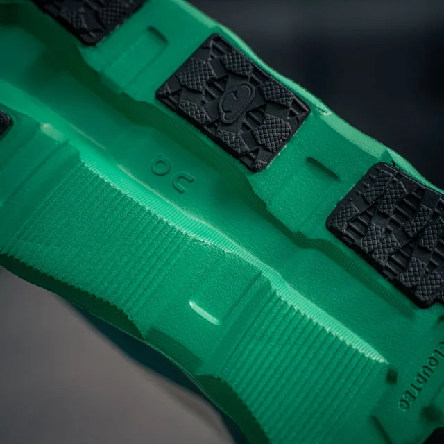 On Sneakers Cloudmonster Hyper product detail image 4
