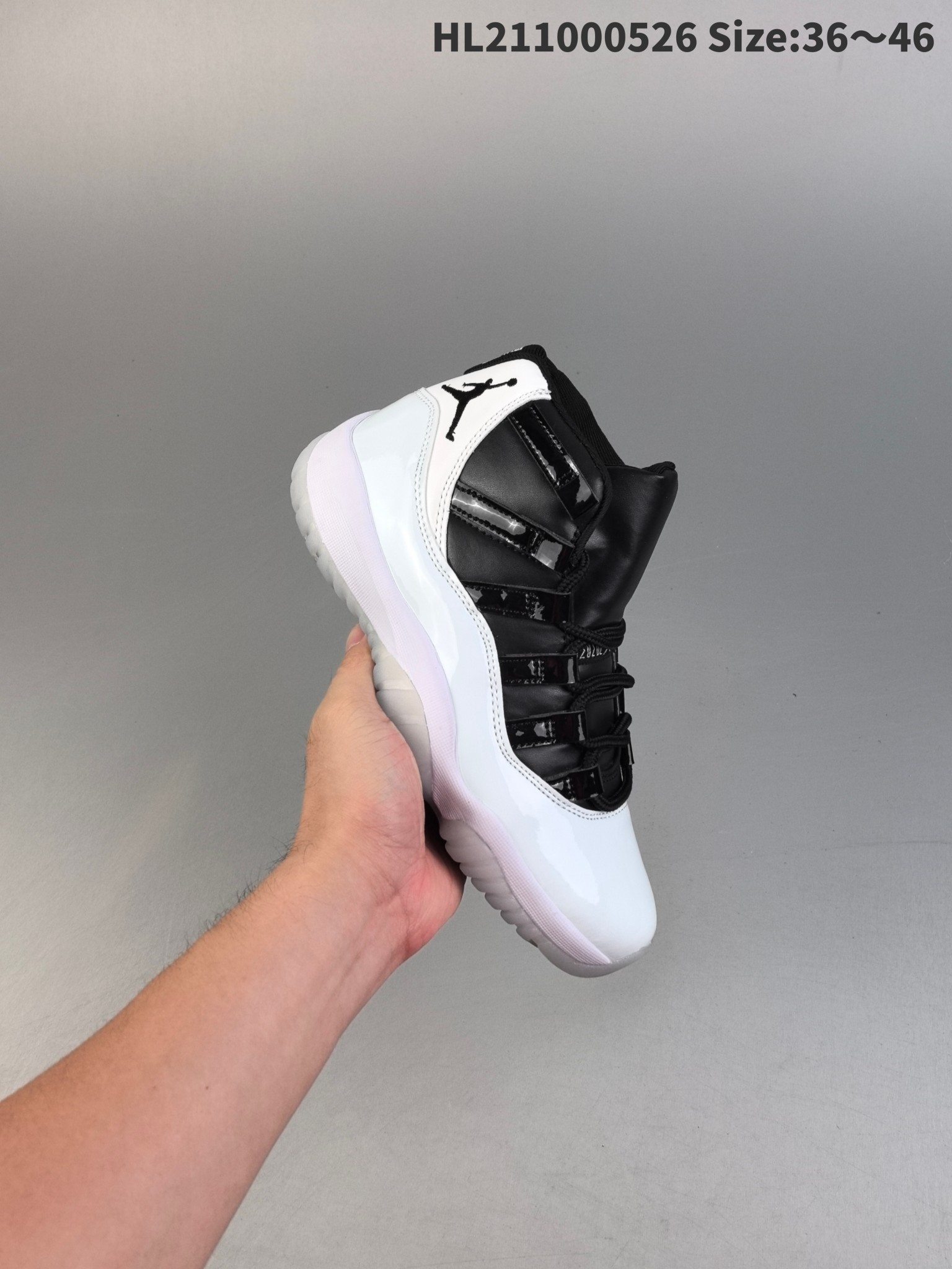 Jordan Sneakers Air 11 — Black and white