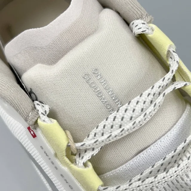 On Sneakers Cloudmonster 3 product detail image 8