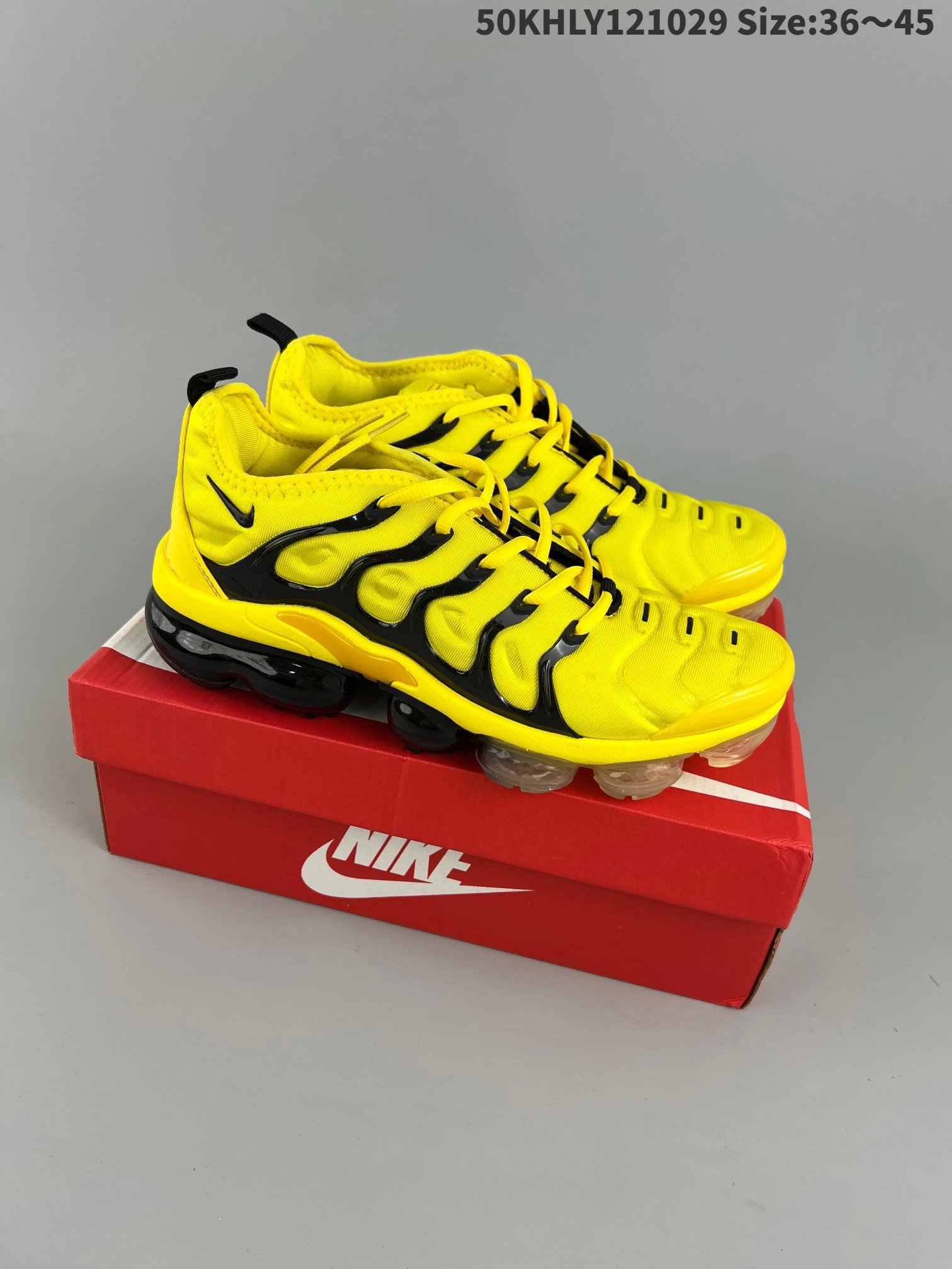Nike Sneakers Air VaporMax Plus — Yellow
