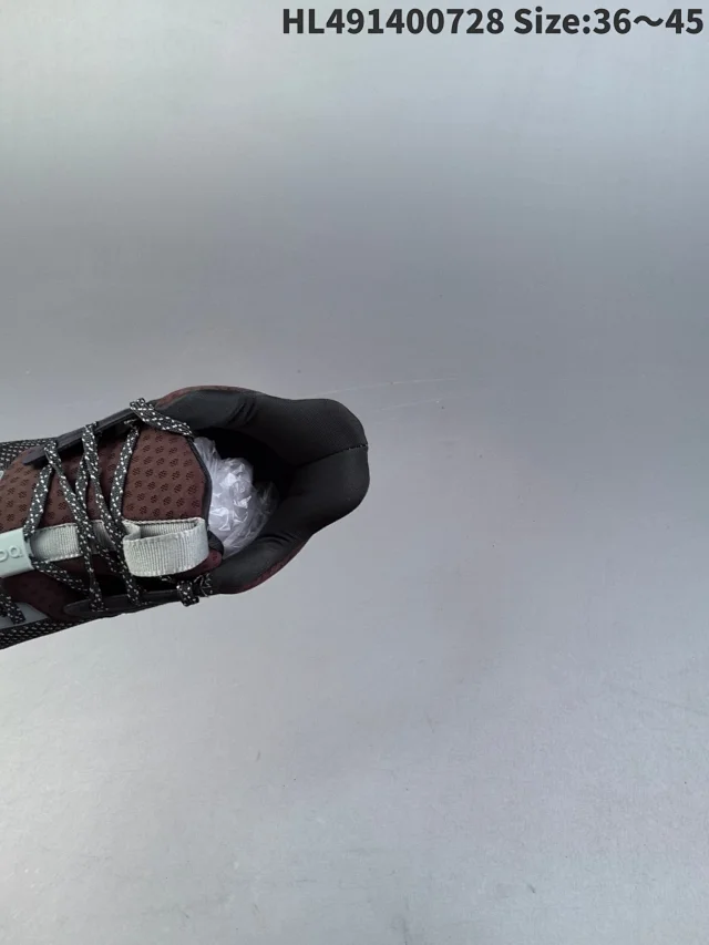 On Sneakers Mesh Running with Cushioned Sole product detail image 3