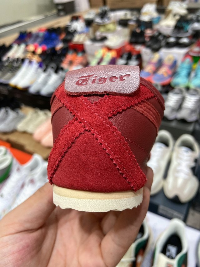 Onitsuka Tiger Sneakers Mexico 66 low-top product detail image 36