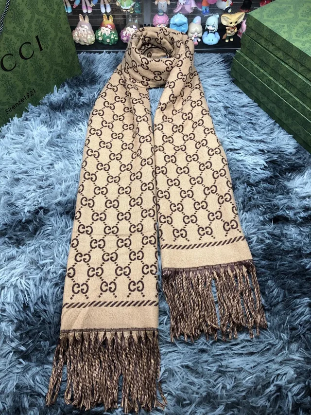 Gucci Scarves GG monogram fringed scarf product detail image 3