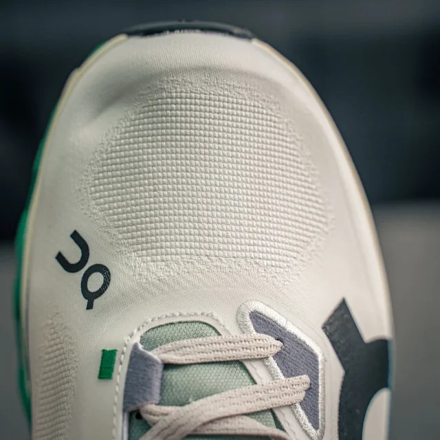 On Sneakers Cloudmonster Hyper product detail image 5