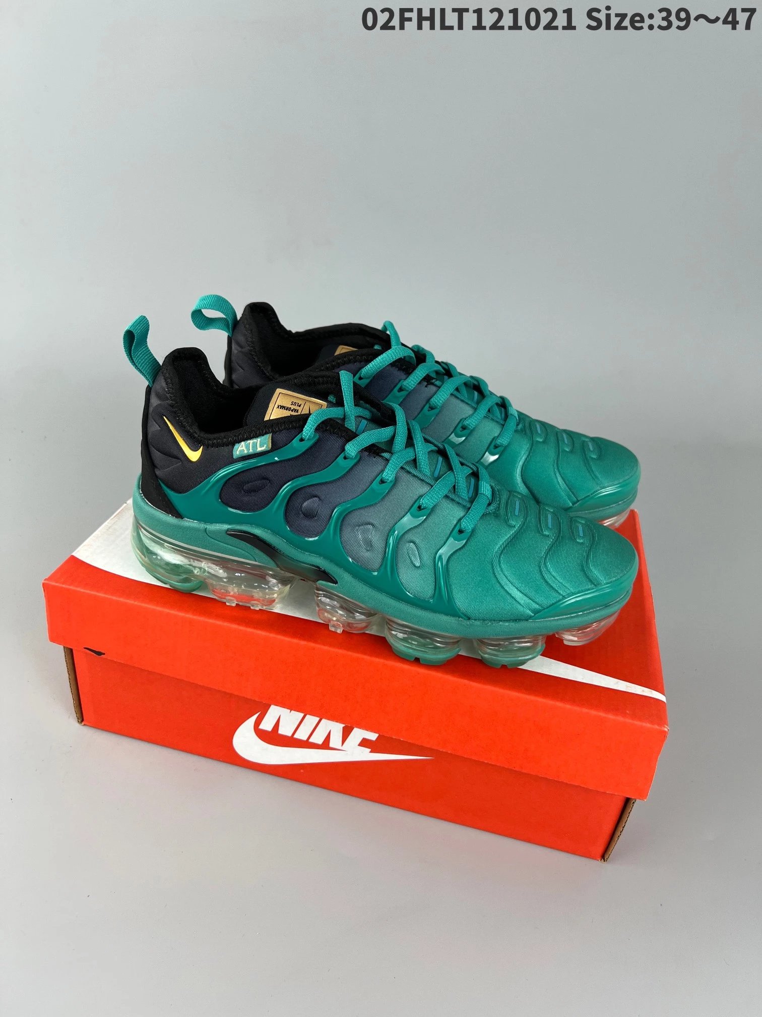 Nike Sneakers Air VaporMax Plus — Black and green