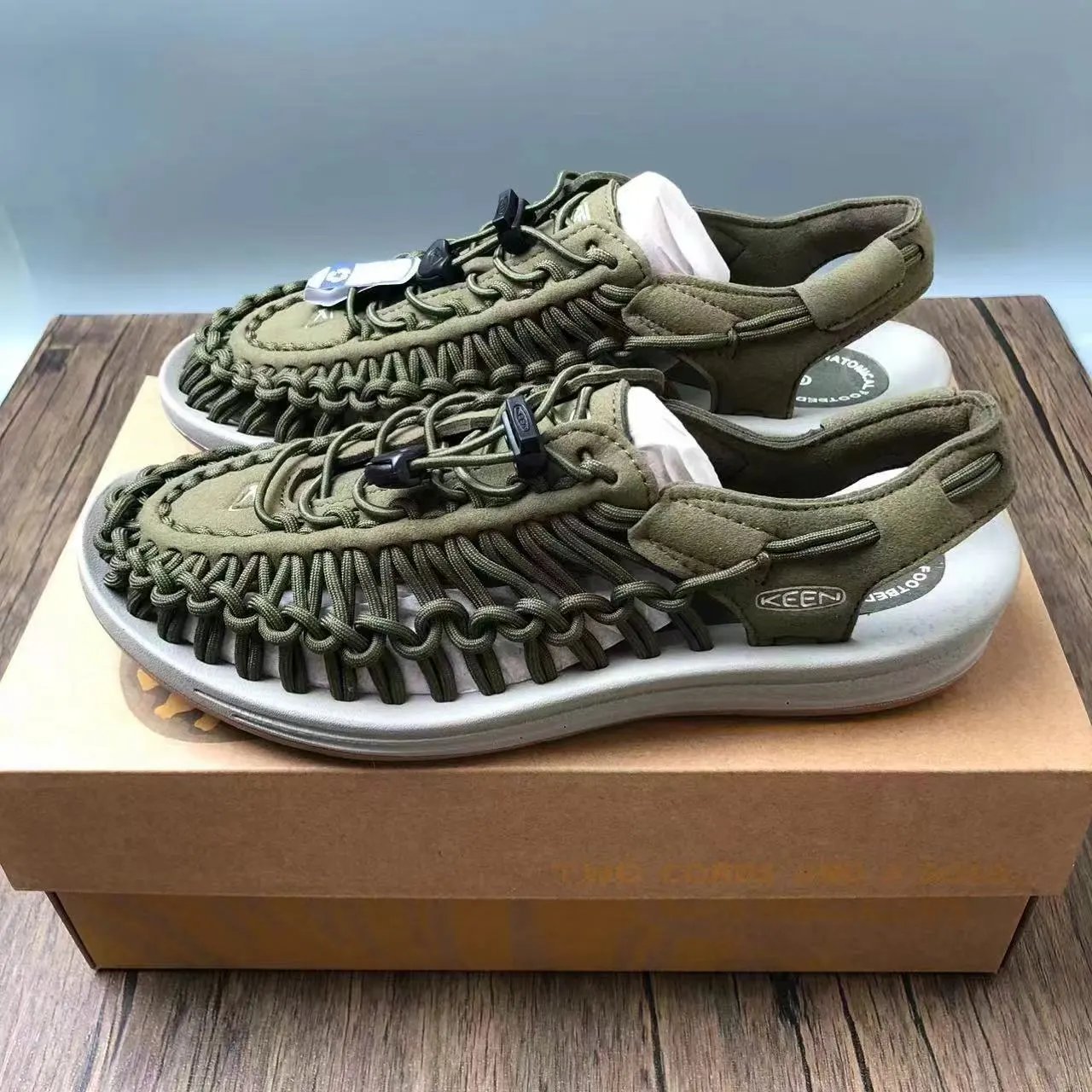 KEEN Sandals UNEEK cord-woven — 11