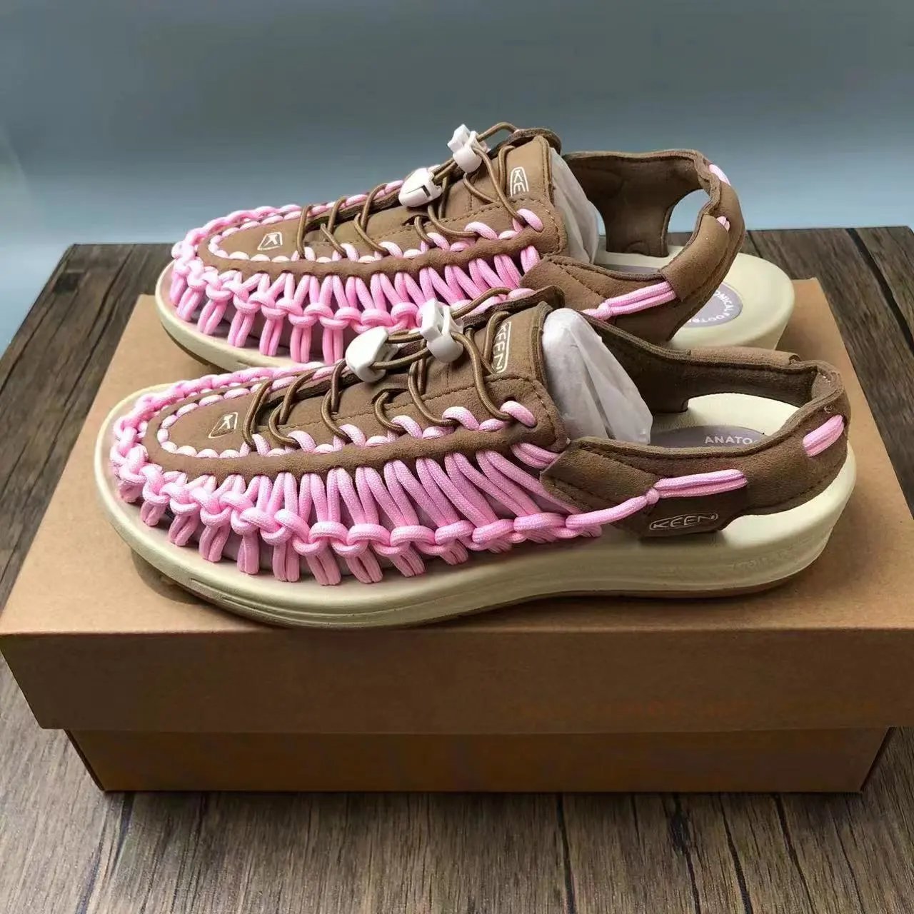 KEEN Sandals UNEEK cord-woven — 16