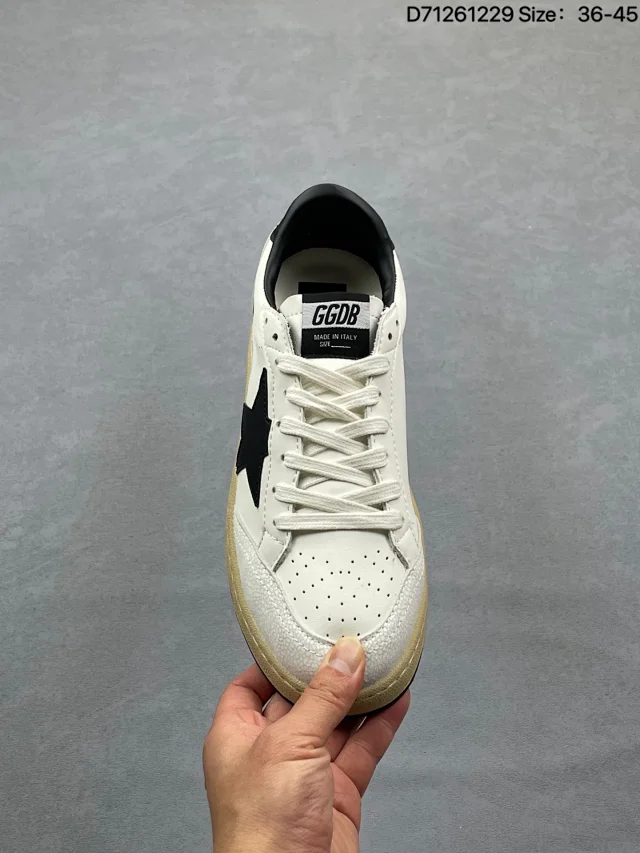 Golden Goose Sneakers Ball Star star-detail low-top product detail image 2