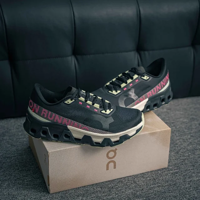 On Sneakers Cloudmonster Hyper product detail image 17
