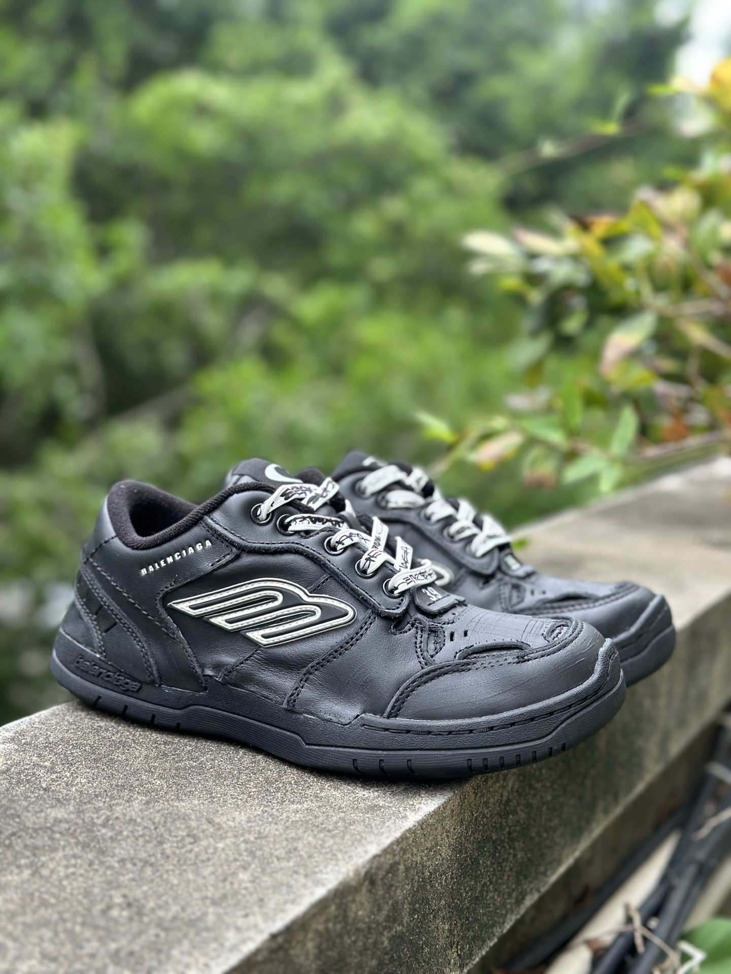 Balenciaga Sneakers Hamptons — 2