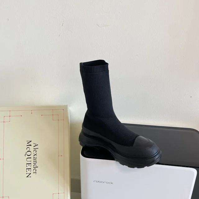 Alexander McQueen Boots Logo Knit Sock with Lug Sole product detail image 4