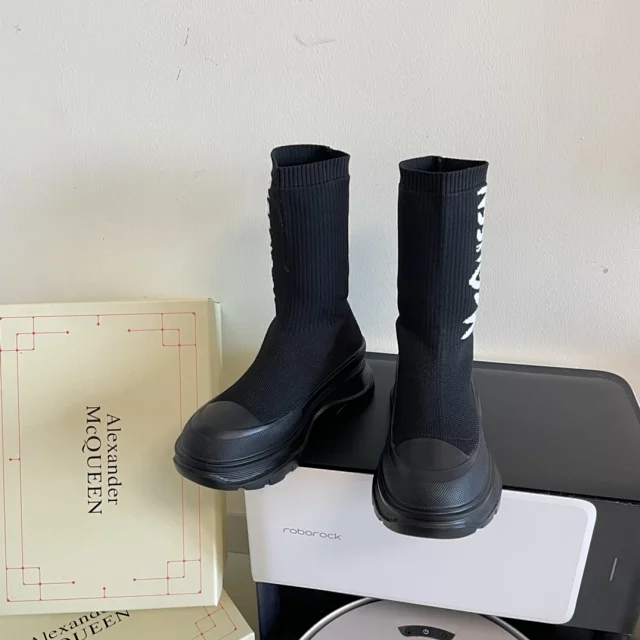 Alexander McQueen Boots Logo Knit Sock with Lug Sole product detail image 10