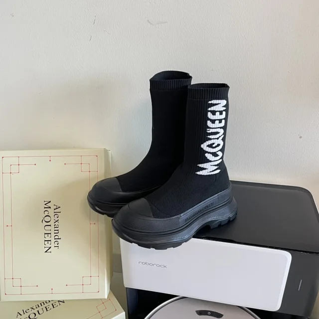 Alexander McQueen Boots Logo Knit Sock with Lug Sole product detail image 5