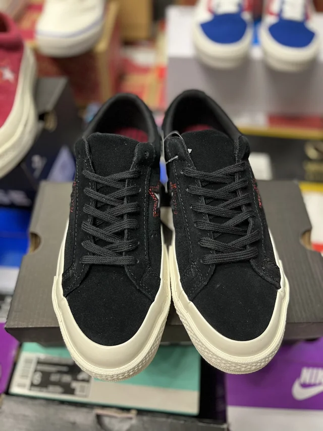 Converse Sneakers One Star Valentine’s Day suede 163192C / 163193C product detail image 8