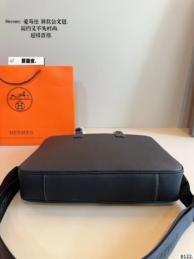 Louis Vuitton Crossbody Bags Sling Bag product detail image 2