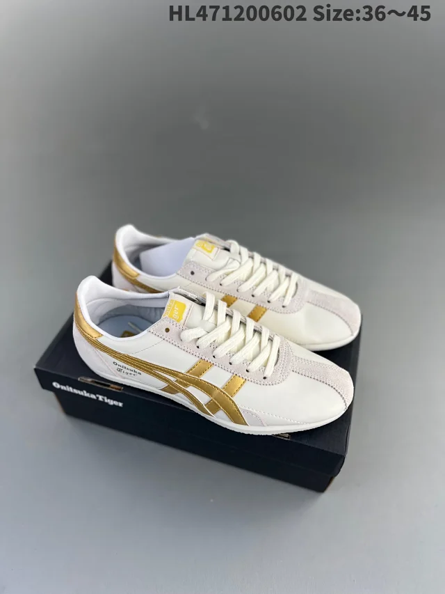Onitsuka Tiger Sneakers Low-top leather with stripe overlays product detail image 19