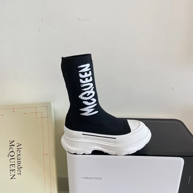 Alexander McQueen Boots Logo Knit Sock with Lug Sole product detail image 11
