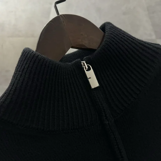 Burberry Knitwear Equestrian Knight stand-collar half-zip sweater product detail image 3