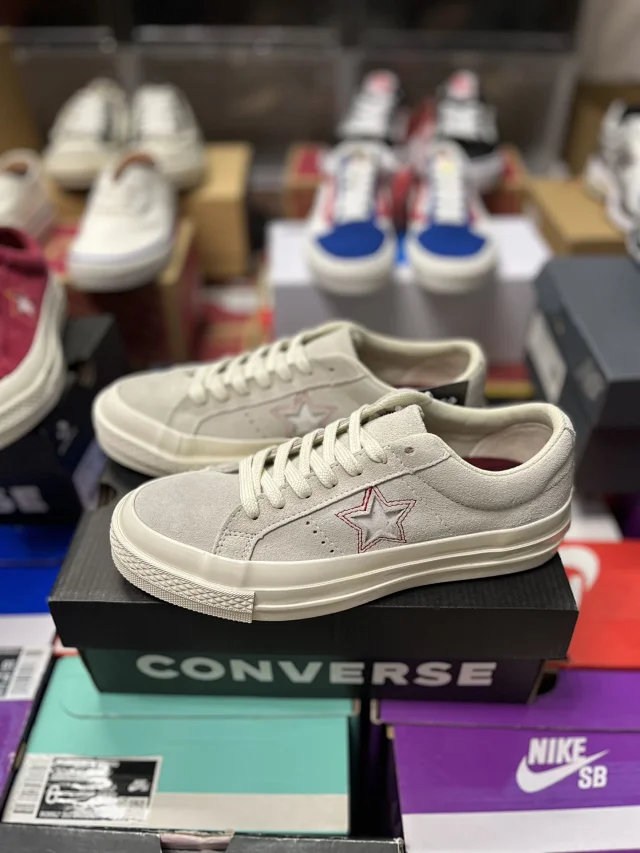 Converse Sneakers One Star Valentine’s Day suede 163192C / 163193C product detail image 17