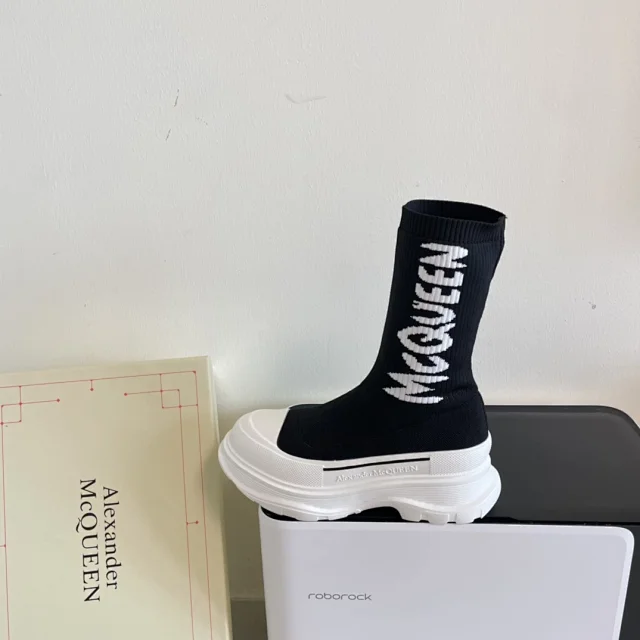 Alexander McQueen Boots Logo Knit Sock with Lug Sole product detail image 18