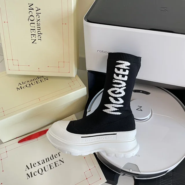 Alexander McQueen Boots Logo Knit Sock with Lug Sole product detail image 17