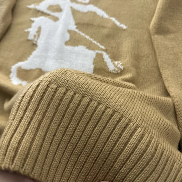 Burberry Knitwear Equestrian Knight stand-collar half-zip sweater product detail image 23