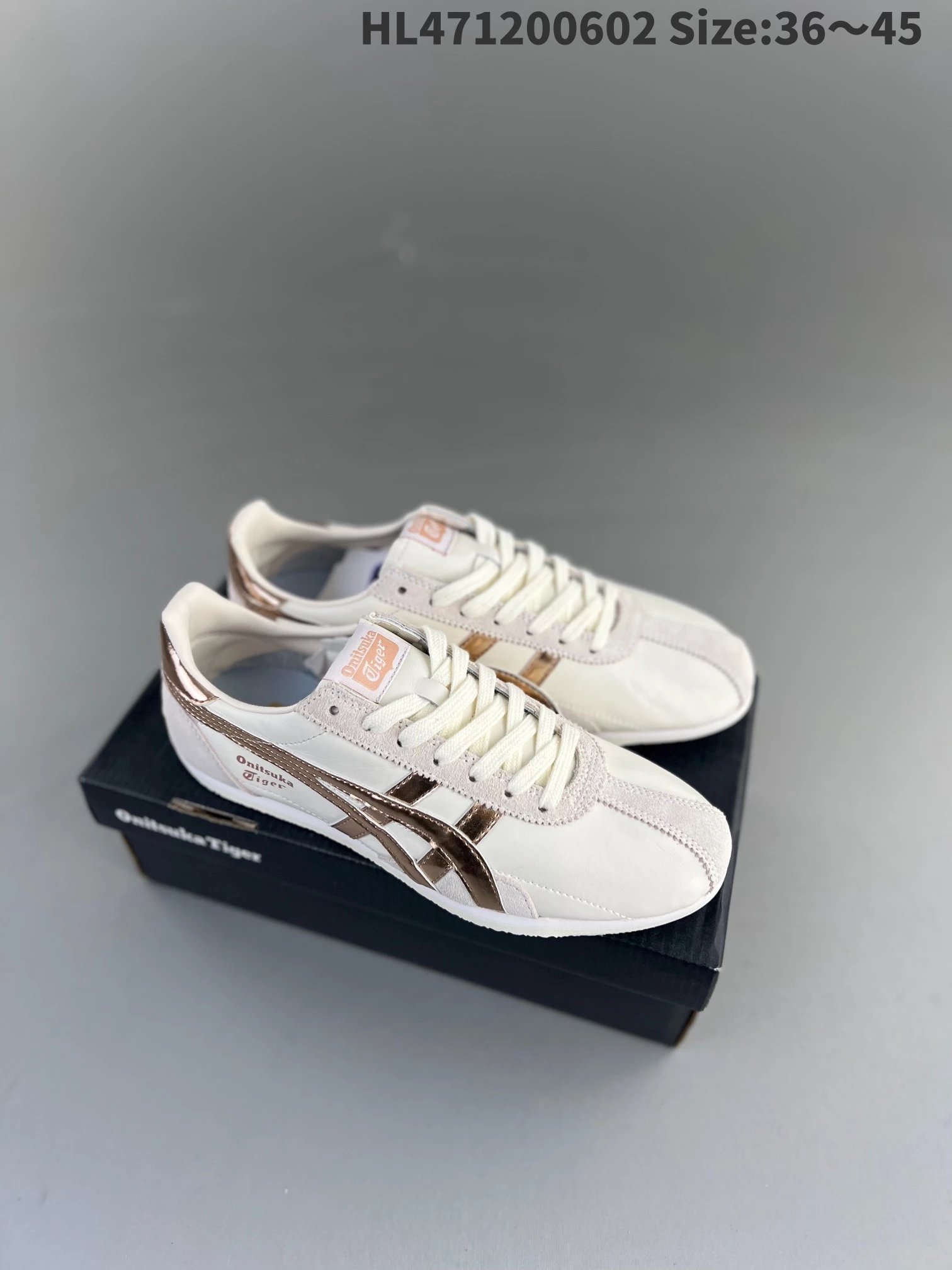 Onitsuka Tiger Sneakers Low-top leather with stripe overlays image 11