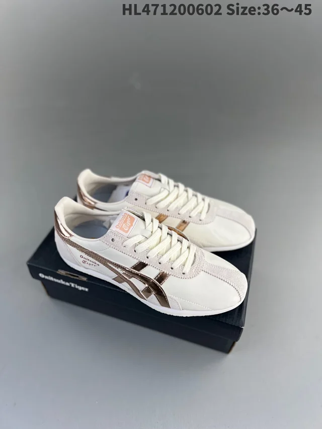 Onitsuka Tiger Sneakers Low-top leather with stripe overlays product detail image 20