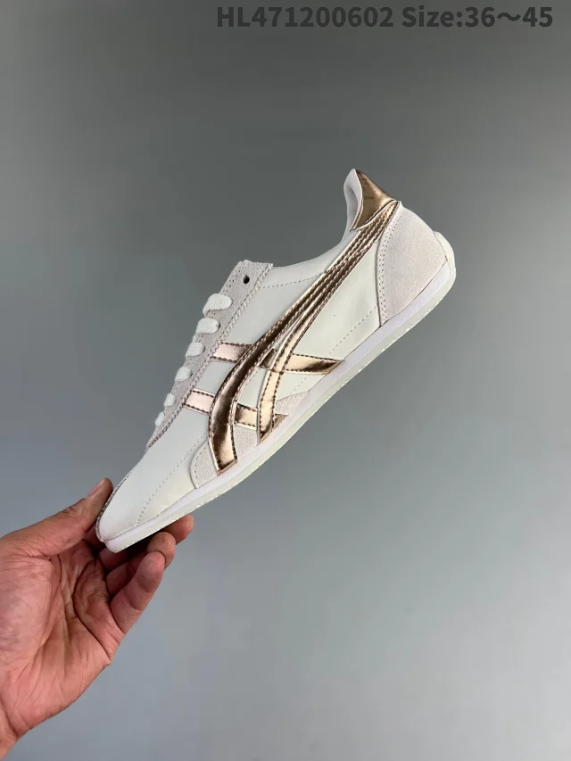 Onitsuka Tiger Sneakers Low-top leather with stripe overlays product detail image 6