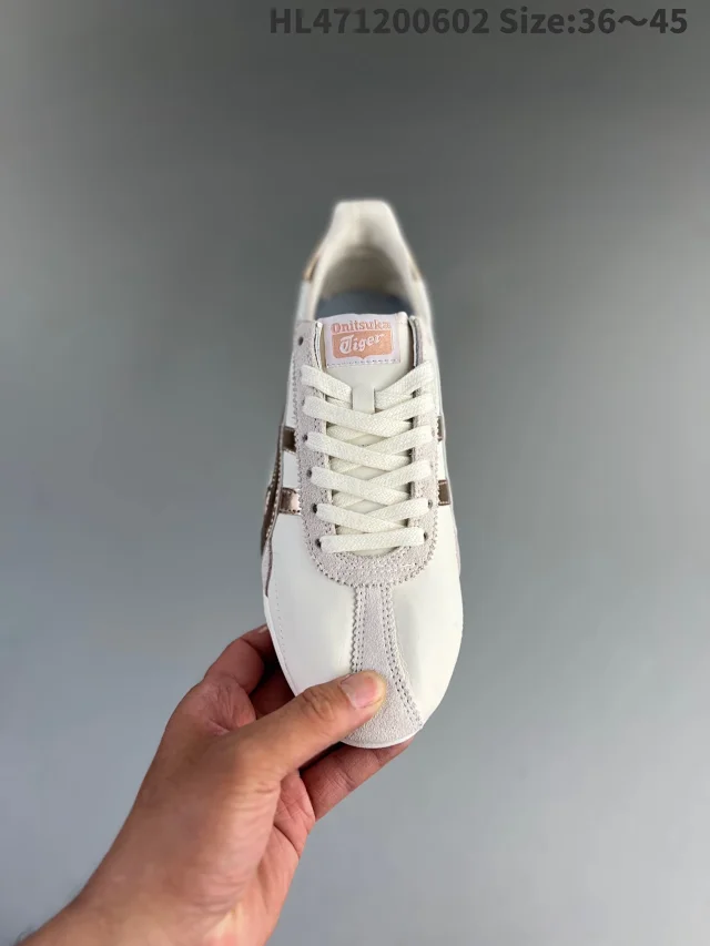 Onitsuka Tiger Sneakers Low-top leather with stripe overlays product detail image 8