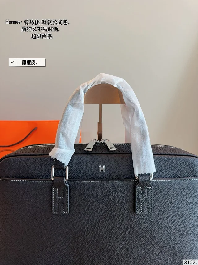 Louis Vuitton Crossbody Bags Sling Bag product detail image 7